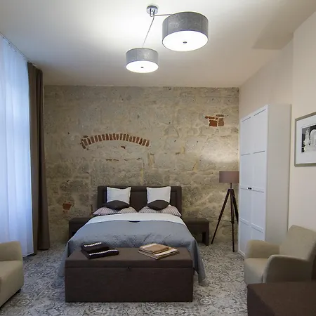 Zora Apartment *